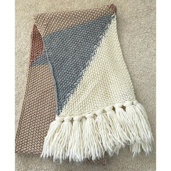 Vince Camuto Womens Scarf Rose Gold Grey Creme Classic Modern Long Fringe Warm - Picture 1 of 7